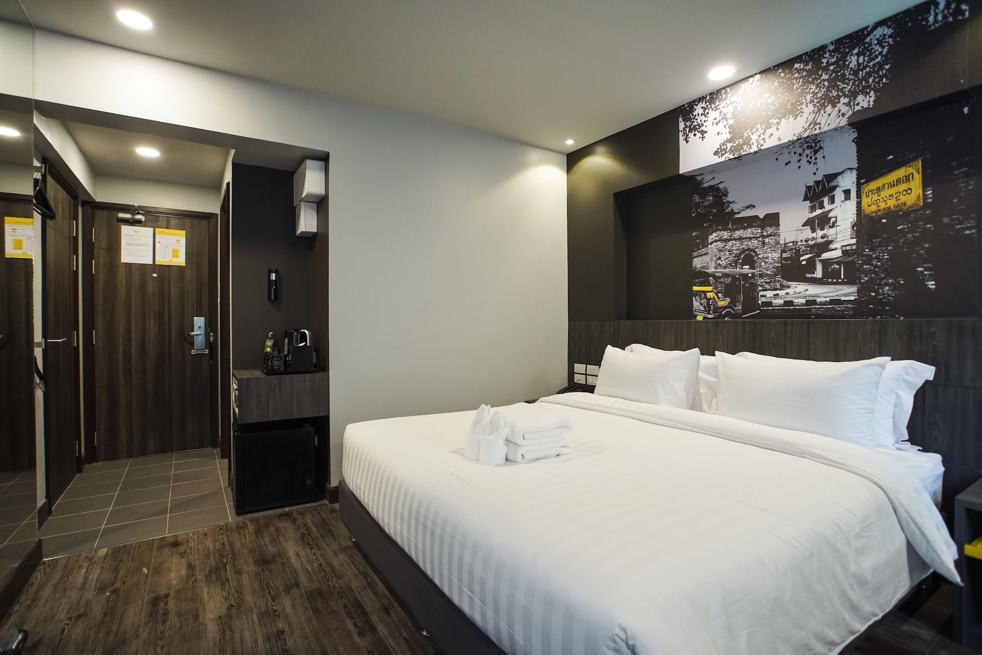 Sleep Mai Thapae Chiang Mai Old City Lifestyle Hotel Esterno foto